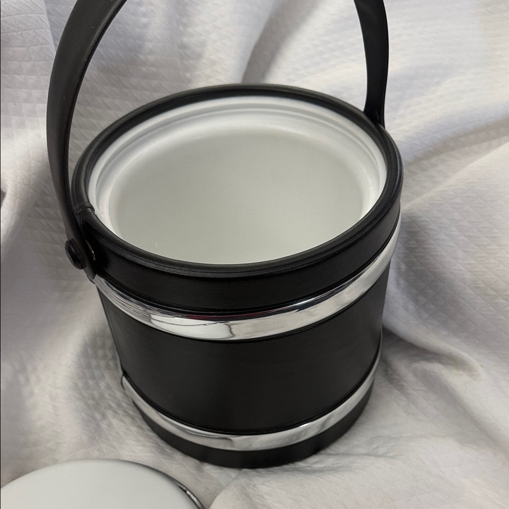 Vintage Kraftware MCM Black Vinyl Ice Bucket - Chrome Style Trim & Lid - Picture 13 of 15
